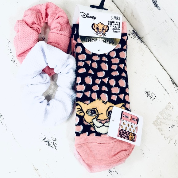 Disney Accessories - LAST ONE! Lion King Animal Print Socks & Scrunchie